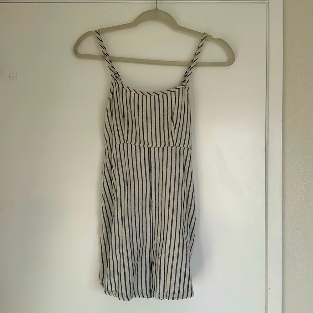 Billabong striped romper size XS